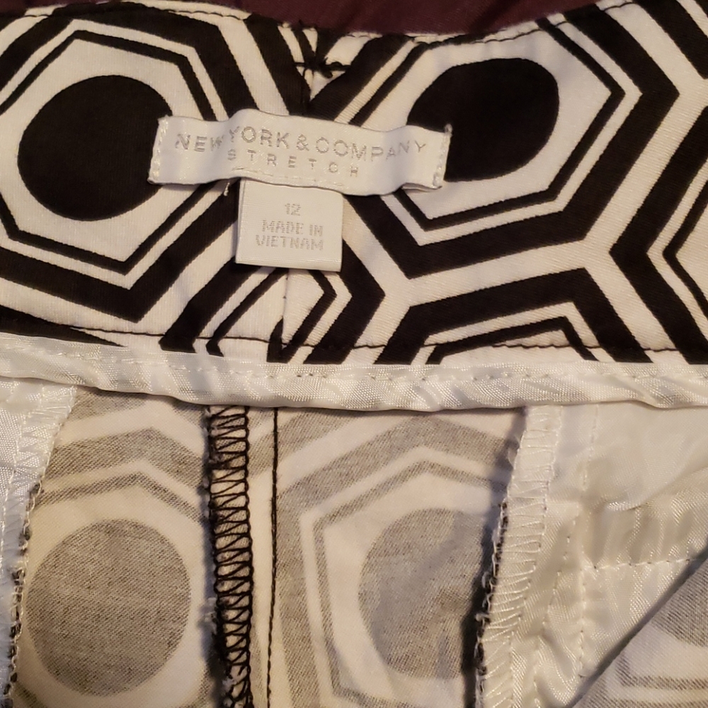 Shorts - Picture 3 of 8